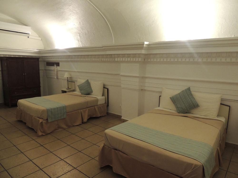 Hotel Colonial Mayaguez Bagian luar foto