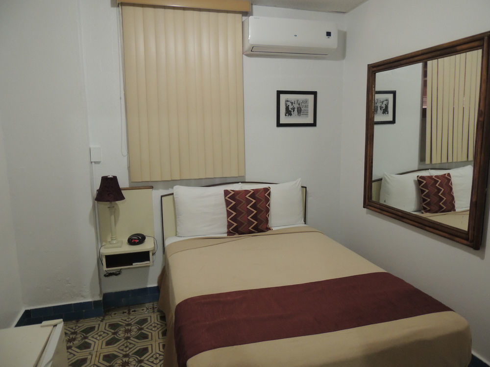 Hotel Colonial Mayaguez Bagian luar foto